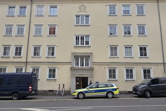 Am Tag nach dem Polizeieinsatz an der Siegener Straße in Plauen: Kriminaltechniker vor Ort - Am Montag waren Kriminaltechniker vor Ort.