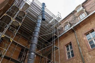 Am Wechselburger Schloss tut sich etwas - Am Wechselburger Schloss steht die Dachsanierung an.