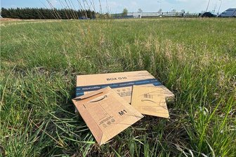 Amazon beerdigt Projekt für Verteilzentrum in Frankenberg - Sendungen wie diese sollten von diesem Grundstück im Industriegebiet Dittersbach in einem Radius von bis zu 100 Kilometern verteilt werden. Doch Amazon hat die Pläne gestoppt.