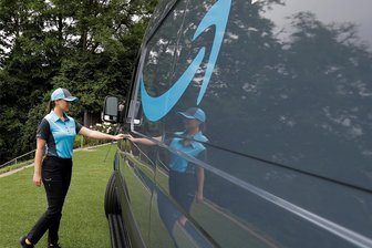 Amazon-Transporter voll mit Paketen in Sachsen gestohlen - Die Kripo ermittelt im Fall des in Sachsen gestohlenen Amazon-Transporters. Noch sind nicht alle Spuren ausgewertet.