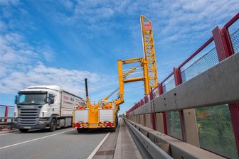Ampel bremst Autofahrer ab Montag auf Autobahnzubringer in Aue aus – Ortsumfahrung halbseitig gesperrt - Eine Prüfung der Talbrücken Alberoda (Foto, Länge: 230 Meter) und über den Lößnitzgrund 460 Meter) ist ab Montag geplant.