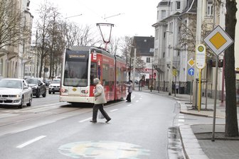 Ampel soll Straßenbahngäste besser schützen -