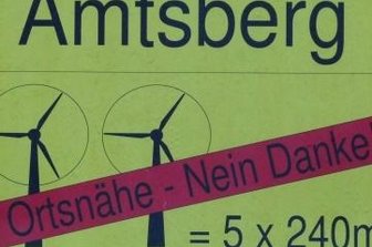 Amtsberg lehnt Windpark weiter ab - In Amtsberg hängen auch in der Weihnachtszeit Plakate der Bürgerinitiative, die 1300 Unterschriften gegen den Windpark gesammelt hat.