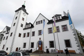 Amtsverweser in Freiberg? Stadträte reagieren auf Empfehlung des Landratsamtes - Bekommt die Stadt Freiberg (Bild: Rathaus) bald einen Amtsverweser?