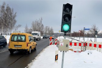 An diesen Straßen in Mittelsachsen wird gebaut - Per Ampel geregelt wird der Verkehr auf der Chemnitzer Straße in Mittweida, weil an der Straße zum Landratsamt gebaut wird. 