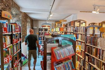 An neuem Standort: Klingenthaler Stadtbücherei öffnet nun an vier Tagen pro Woche - Die Klingenthaler Bibliothek hat in neuen Räumen im Museum wieder geöffnet.