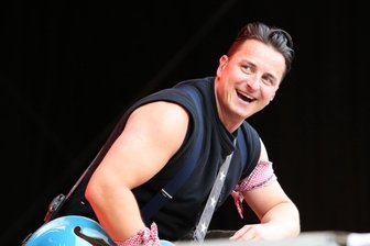 Andreas Gabalier kommt ins Erzgebirge: Wo es das passende Dirndl gibt - Für Andreas Gabalier tragen speziell die weiblichen Fans gern das Dirndl auf.
