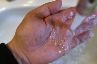 Angeblicher Wasserprüfer überlistet 71-Jährige -