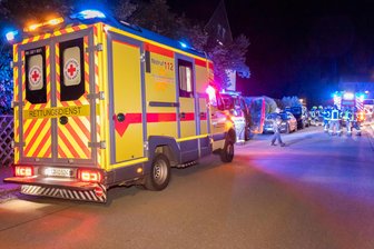 Angebranntes Essen löst Feuerwehreinsatz im Erzgebirge aus - Am späten Sonntagabend ist ein Brand in einer Wohnung in Ehrenfriedersdorf ausgebrochen.
