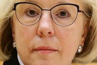 Angela Hölzel bleibt rechte Hand des Zwickauer Landrates - Angelika Hölzel (CDU) - Erste Beigeordnete