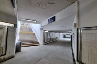 Angriff im Personentunnel: Was geschah am Bahnhof Flöha? - Im Bahnhof Flöha ist in der Unterführung zu einer körperlichen Auseinandersetzung gekommen.