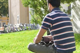Angst, dass sich der Terror wiederholt - W. Noorhan hat sich in Freiberg ein Leben aufgebaut. Um seine Familie macht er sich große Sorgen. Deshalb möchte er auch sein Gesicht nicht in der Zeitung zeigen.