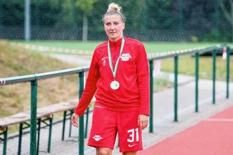 Anja Mittag will es noch einmal wissen - Die ehemalige Fußball-Nationalspielerin Anja Mittag hat noch immer Lust, selbst auf dem Platz zu stehen.