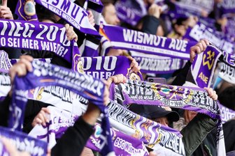 Anklage gegen Mitglieder der „Starken Jugend“ aus dem Fan-Umfeld vom FC Erzgebirge Aue - Bärendienst: Ermittlungen und Anschuldigungen wie jetzt gegen Mitglieder der „Starken Jugend“ bringen die gesamte Anhängerschaft des FC Erzgebirge Aue in Verruf.