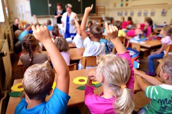 Anmeldetermine für Grundschulen in Chemnitz stehen fest - Für das Schuljahr 2027/28 gibt es zwei Anmeldetermine im August.