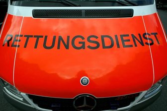 Annaberg-Buchholz: Mann verletzt sich mit Bierflasche selbst -