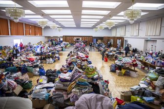 Annaberg-Buchholz: Spendenaktion für Geflüchtete aus der Ukraine bringt Kapazität der Festhalle an ihre Grenzen -