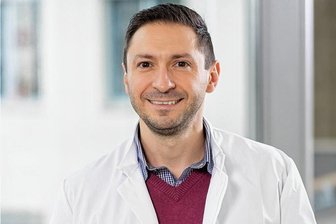 Annaberg: Neuer Gefäßchirurg spricht über Volkskrankheit - Dr. Leonid Ladyshenskij war vor seinem Wechsel ins Erzgebirge als Oberarzt in der Abteilung für Herz- und Gefäßchirurgie am Herzzentrum Brandenburg des Immanuel-Klinikums Bernau tätig. Nun hat er die Stelle des Chefarztes der Klinik für Gefäßchirurgie übernommen, die im Haus Annaberg des Erzgebirgsklinikums aufgebaut wird.