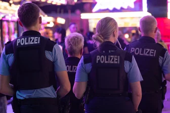 Annaberger Kät: Alles über Sicherheitsauflagen und Verbote - Polizeistreifen werden auch in diesem Jahr wieder auf der Annaberger Kät präsent sein.