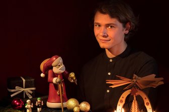 Der Annaberger Theaterpublikumsliebling Richard Glöckner hat seine erste Weihnachts-CD herausgegeben.