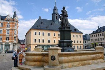 Annaberger Rathaus: Wie kann der Bürgerservice verbessert werden? - Die Stadtverwaltung will den Service für die Bürger verbessern. Foto: Brigitte Streek (Archiv)
