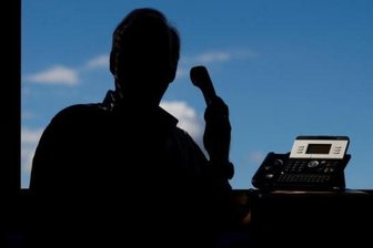 Anrufe von falschen Beamten - Polizei warnt vor Betrügern - 