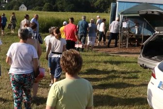 Ansturm am Erdbeerfeld - 