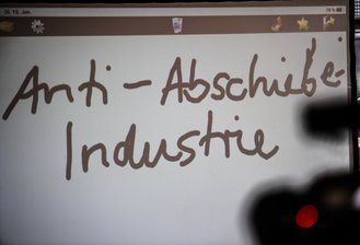"Anti-Abschiebe-Industrie" ist "Unwort des Jahres" -