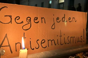 Antisemitische Symbole erkennen - Veröffentlichungen des BfV - Der Verfassungsschutz informiert über Codes von Antisemiten unterschiedlichen politischen Hintergrunds. (Archivbild)