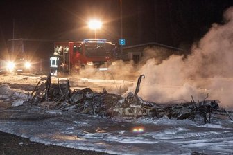 Antonshöhe: Wohnanhänger abgebrannt -