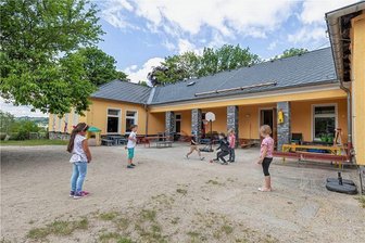 Anzahl der Kitas in Auerbach wird wohl sinken - Die Kita Sonnenschein wird wohl mit Am Sonneberg oder Sandmännchen zusammengelegt.
