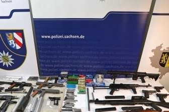Anzahl der Schusswaffen nimmt zu - In einer illegalen Waffenschmiede wurde im Dezember 2021 ein kleines Arsenal an Schusswaffen gefunden. 