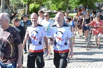 Anzahl der Teilnehmer sinkt - Erneut protestierten beim "Spaziergang" am Montagabend in Freiberg bis zu 220 Menschen gegen die Coronaregeln. 