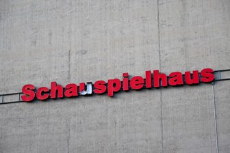 Anzeigen, Promis, Spenden: Wie das Chemnitzer BSW Geld für ein neues Theater auftreiben will - Das Chemnitzer Schauspielhaus ist seit 2021 geschlossen. Für Sanierung oder Neubau fehlt Geld.