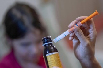 Apotheker in Sachsen erwarten erneut Engpässe - Die Nachfrage nach Fiebersaft steigt. Wird er diese Wintersaison wieder knapp?