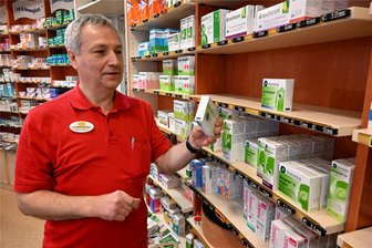 Apotheker protestieren in Limbach-Oberfrohna - Jürgen Hoffmann ist Chef der Schwanenapotheke in Burgstädt und Sprecher des Notbezirks Chemnitz-Umland.