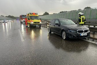Aquaplaning auf der A 72 bei Penig: Autofahrer gerät ins Schleudern - Auf regennasser Fahrbahn kam ein Autofahrer mit seinem BMW ins Schleudern.