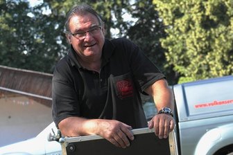 Arbeiten, wenn andere feiern: Plattenprofi legt ganze Kraft ins Teichfest Geringswalde - Harald Hofmann steckt als Organisator des Geringswalder Teich- und Anlagenfestes seit Monaten in den Vorbereitungen für drei tolle Tage.
