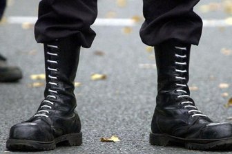 Arbeitsgruppe druckt Broschüre zu Rechtsextremismus im Vogtland -