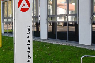 Arbeitslos in Mittelsachsen: Generation Ü50 rückt in den Fokus - Die Arbeitsagentur meldet steigende Arbeitslosenzahlen für Mittelsachsen.