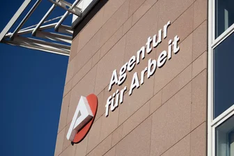 Arbeitsmarkt im Erzgebirge im Juni weiter stabil - Der Arbeitsmarkt im Erzgebirge ist im Juni weiter stabil geblieben.