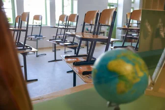 Arbeitszeitkonten für Lehrkräfte gegen Unterrichtsausfall - Mit Arbeitszeitkonten gegen den Unterrichtsausfall. (Symbolbild)