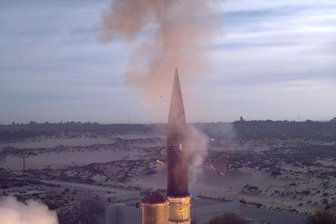 Arrow-Abwehrraketen werden an Sachsens Grenze stationiert - Das Raketenabwehrsystem Arrow 3 kann Nuklearwaffen außerhalb der Erdatmosphäre abfangen Deutschland hat drei davon in Israel gekauft.