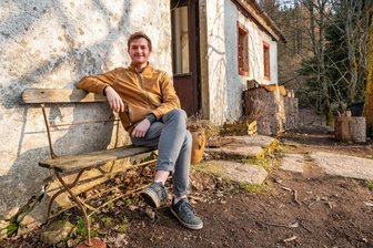 „Arzgebirgshaisl“: In diesen alten Mauern steckt Heimat - Robin Lindner organisiert zusammen mit Carina Gutmann Seminare zur Baukultur am „Arzgebirgshaisl“.