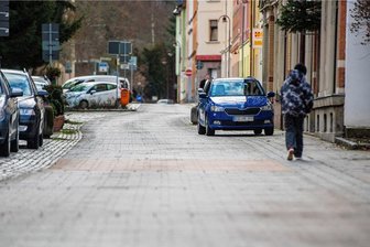 Asphalt oder doch lieber Pflaster? Debatte um Straßenbau in Aue - Die Alfred-Brodauf-Straße Aue soll saniert werden. Doch die Frage nach dem Wie gestaltete sich zuletzt schwierig. 