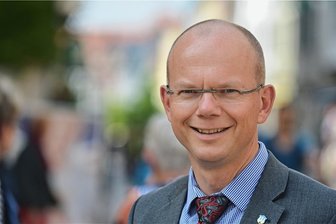 Asyl-Aufnahmestopp in Mittelsachsen: Kreistag vertagt Entscheidung - Auf CDU/RBV-Antrag (Foto: Chef Jörg Woidniok) ist die Entscheidung über einen Asyl-Aufnahmestopp vertagt.