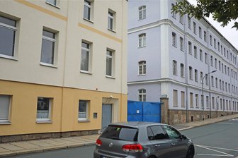 Asylbewerberheim in Werdau: Polizist gibt Warnschuss ab - Zu einer Auseinandersetzung ist es am Donnerstag gegen 19 Uhr im Asylbewerberheim in Werdau gekommen.