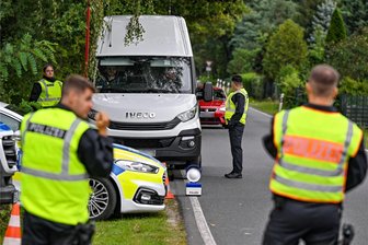 Asylpolitik im Krisenmodus: Kreistag im Erzgebirge fordert deutliches Umdenken - Im Erzgebirgskreis sind längst die Aufnahmekapazitäten für Flüchtlinge erreicht, hieß es zur jüngsten Kreistagssitzung.