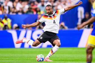 Atemübung und Familienbande: Tahs besondere WM-Prüfung - Jonathan Tah ist der deutsche Abwehrorganisator in Amerika. 