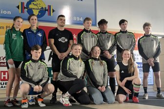 Athletenteam Vogtland feiert trotz Waldkirchener Abwesenheit in der 2. Bundesliga der Gewichtheber neue Bestleistungen - Die Starter des Athletenteams in der Plauener Mehrzweckhalle am Samstag. Auch die jüngeren Sportler bekamen eine Einsatzchance, um sich auf den anstehenden Länderpokal vorzubereiten.